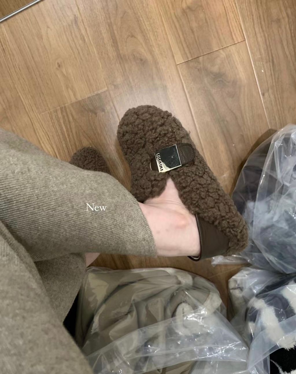 1C611C3F-B927-4A3C-ACEE-5D201D4F2422