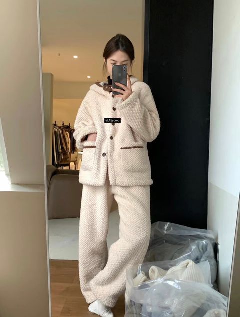 84C2647A-F2E1-40FB-A730-C5C15234B8D9