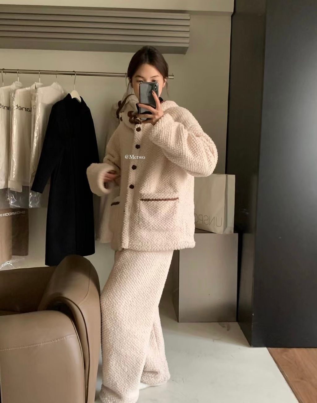 416011CF-E2D3-47F3-AEA5-764965B11194