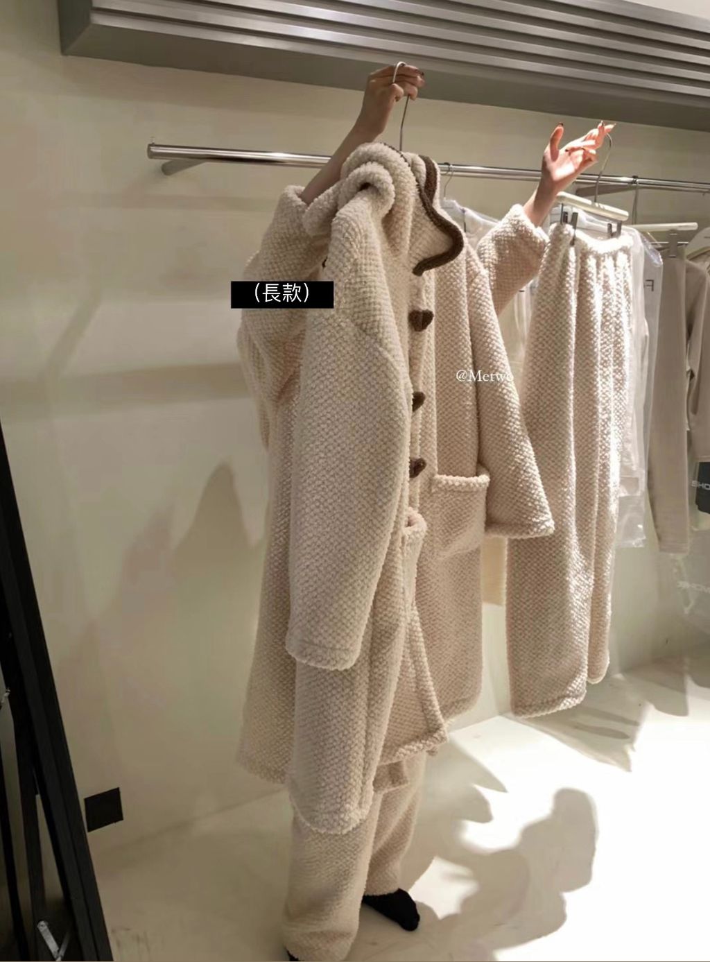 3663EB07-8036-4BC3-A621-2B87BD68A658