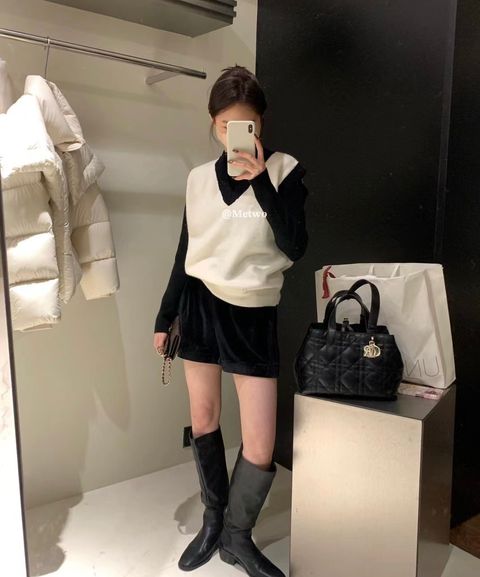 42E1835D-9D04-4385-8F83-20F69AF8811C