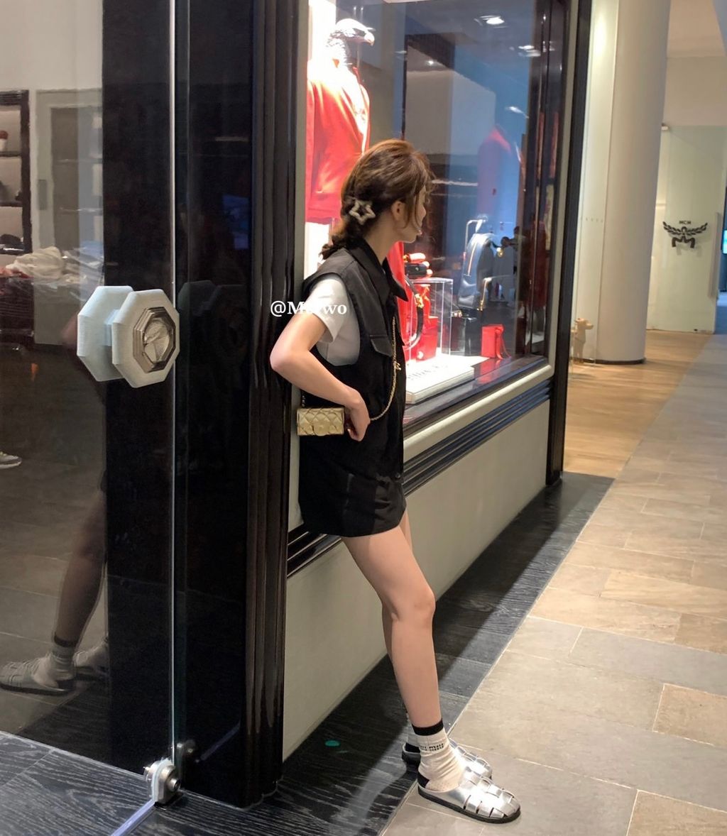 32F40E9D-E937-4DAD-A24C-9079D6C4C6CA