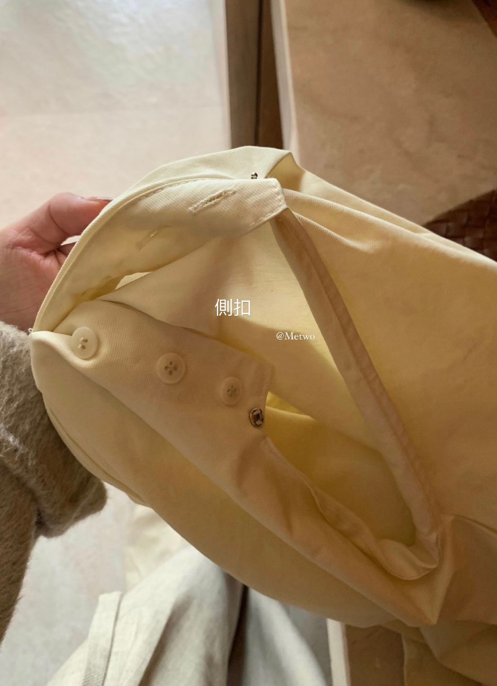 B53A351C-56E1-44E8-8B0B-3D288D2D9E44