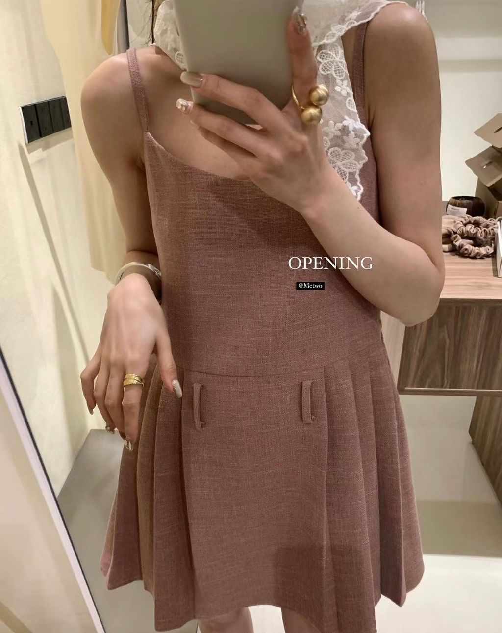 DBE18C9E-EF72-4998-BC47-826113442991