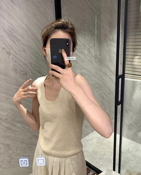 C4149B08-75FB-4C4F-AD75-CD4DC828CF8E