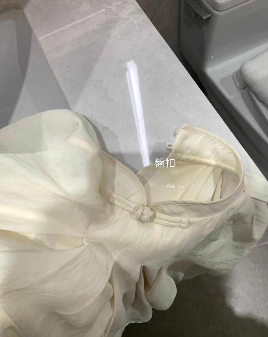 EE01A933-65BC-4354-BA12-9EADD365DA80