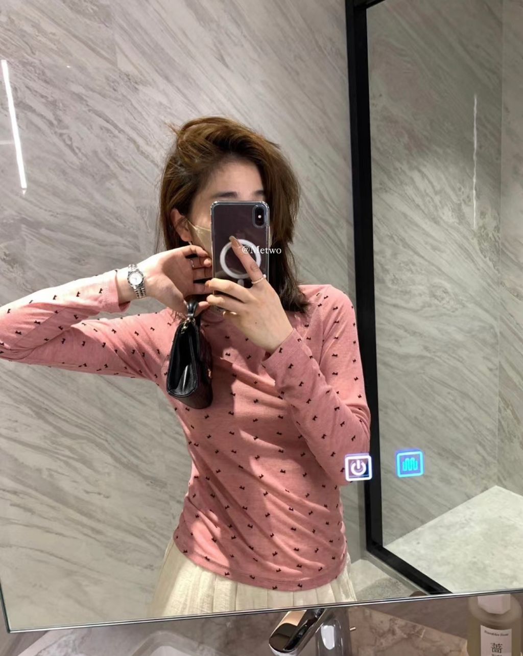 6AF52427-6241-4988-AF01-1E621607055D