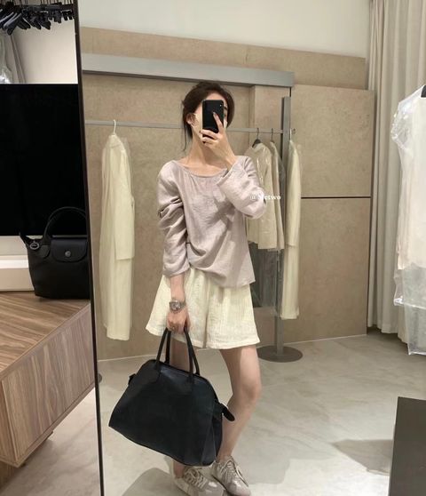 8E4EB528-CF79-4E2C-A189-B52FB1C62598