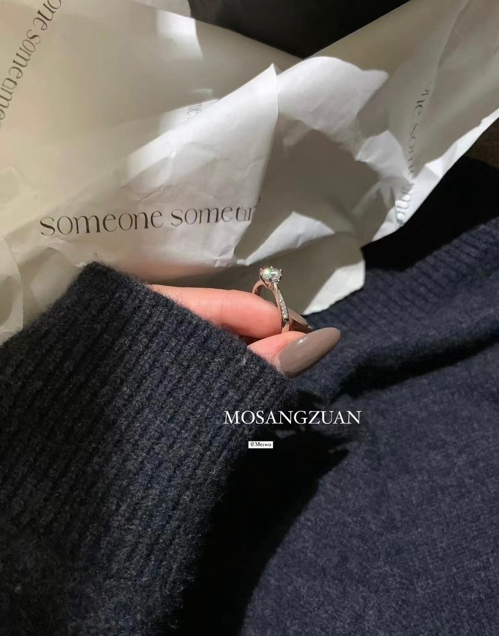 8C5EDF27-4739-420F-8520-CB52BD75F8D1