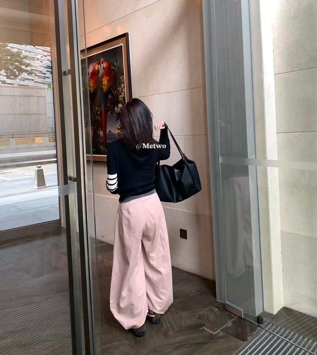 80E6B2FF-4E36-47B3-B934-92EA26FBA6B1