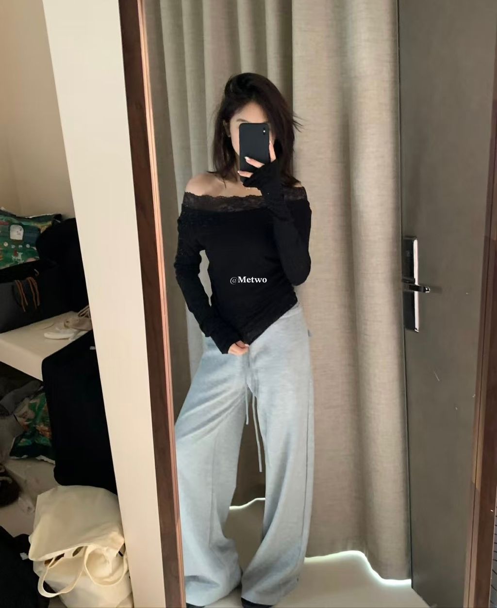 93AD47D4-EAAA-438A-A229-FF735DB7E032