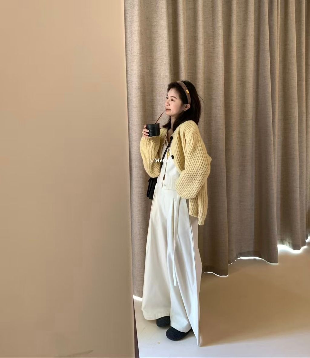 87C64300-6DDF-4D1B-9279-E5F4543C94E2