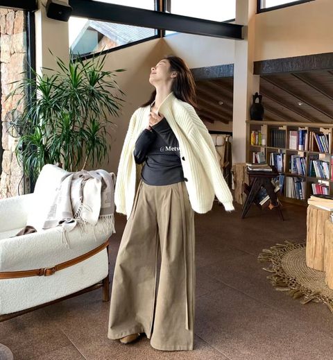 57F4B074-E954-4B1F-9219-01D770446F3B