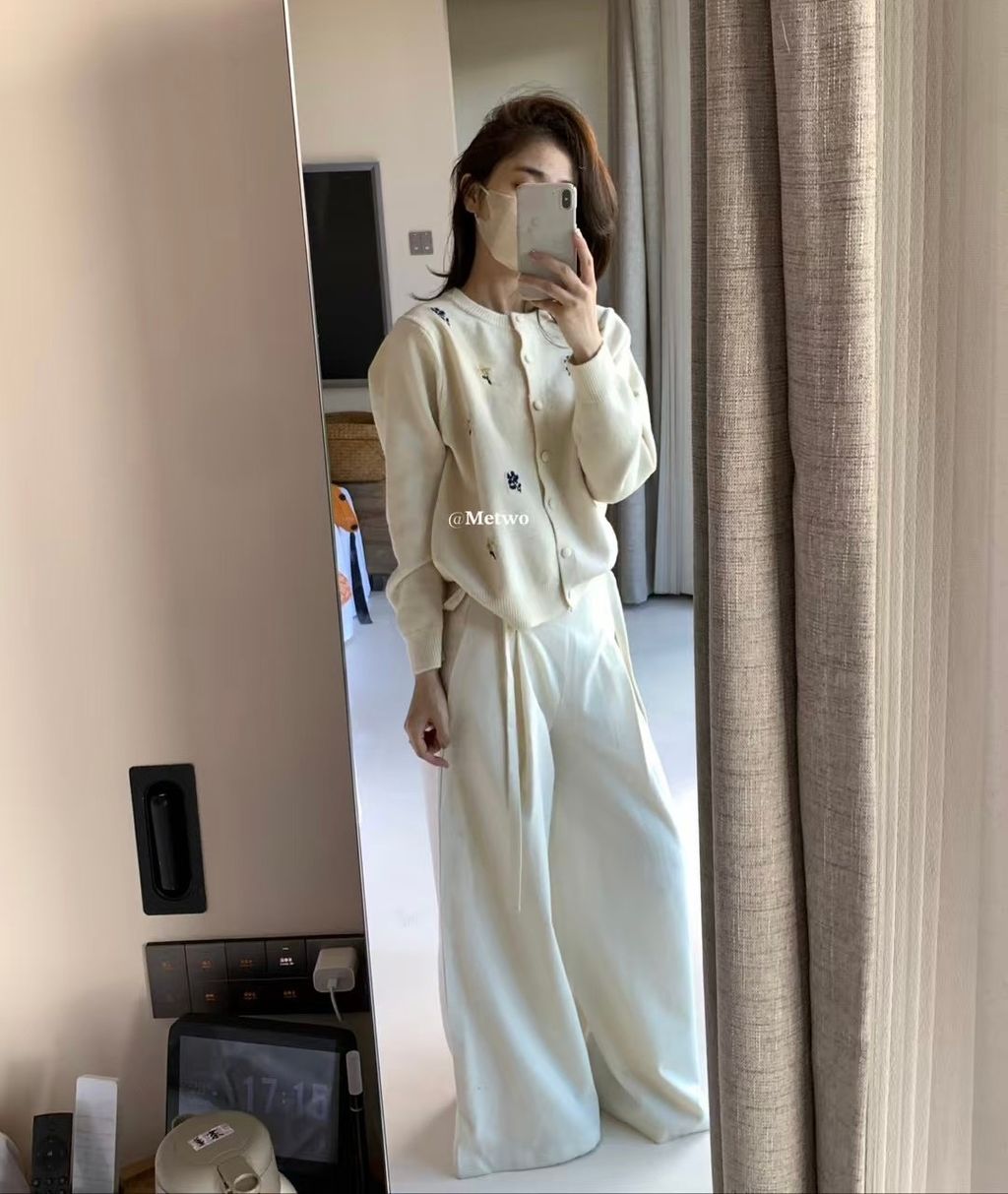 198EDAF7-82E2-4E7A-A9BA-DB1D21629E86