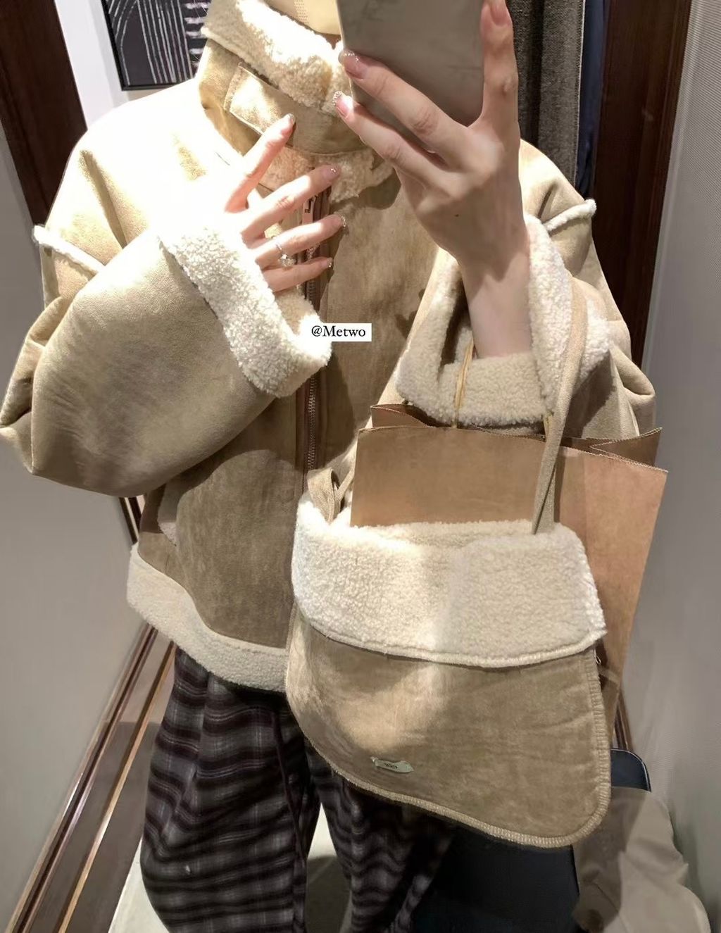 B2F764DA-9C30-446C-B604-E320B1E7F46D