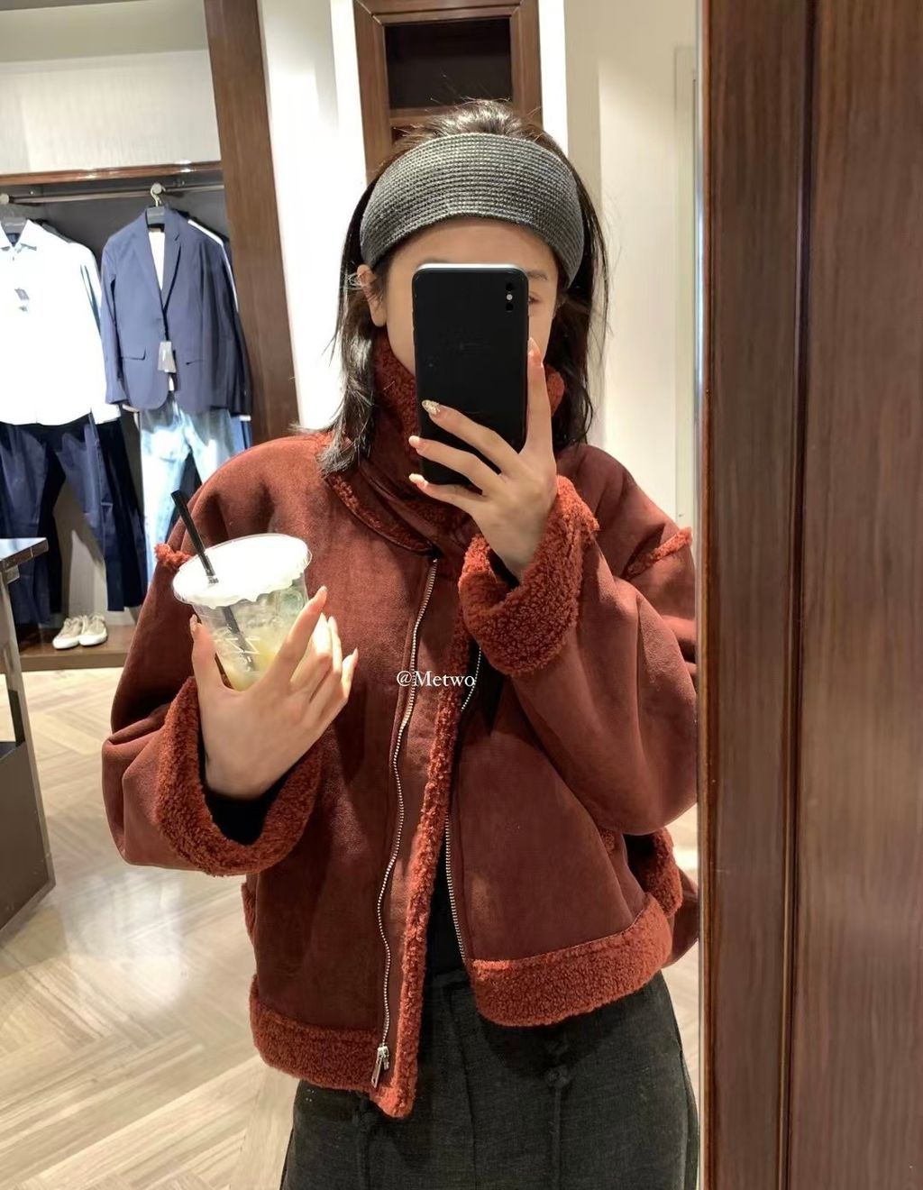 8E936FB4-07A0-4EDD-BEBA-166AC2887B6D