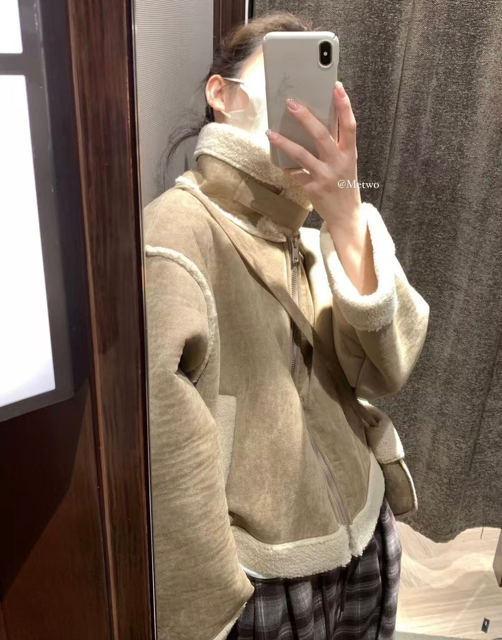 19A665F9-CCD1-4BE0-9526-5CD4AAC60A6D