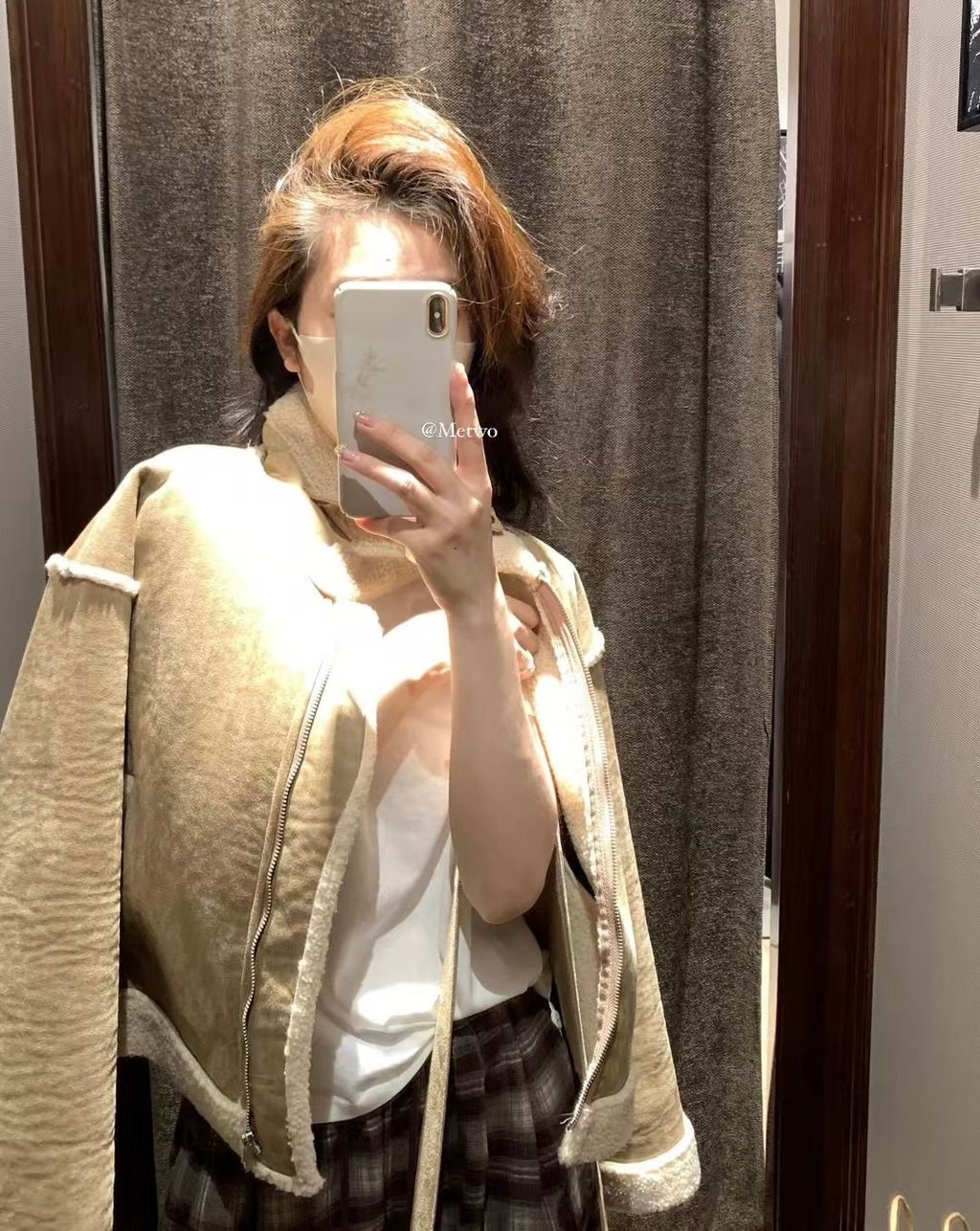 DBB3C0E7-E71B-4884-8218-82DDE84B0A37