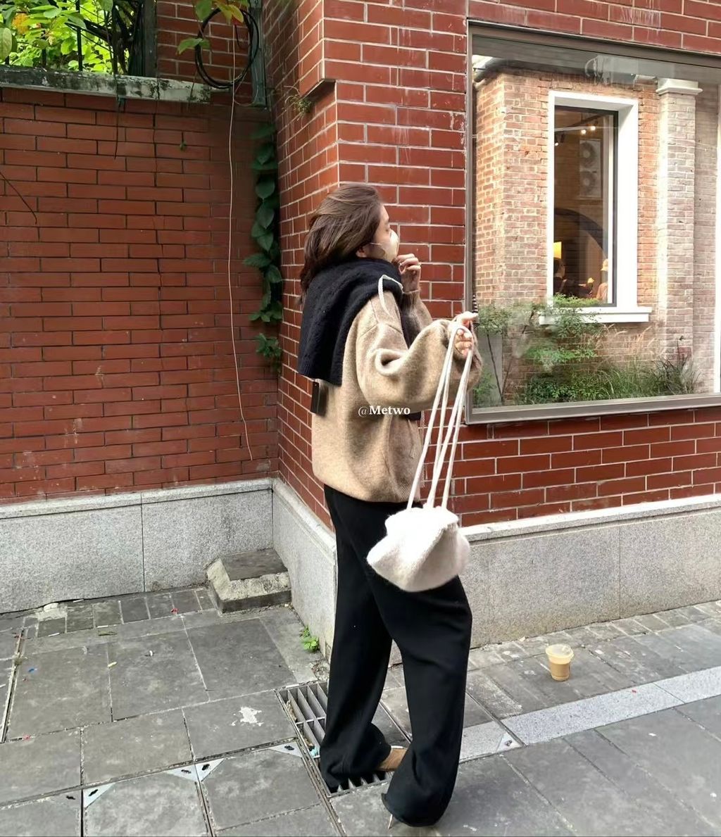 2E3215D7-50A8-4AD4-B86F-D591AB6AA9BF