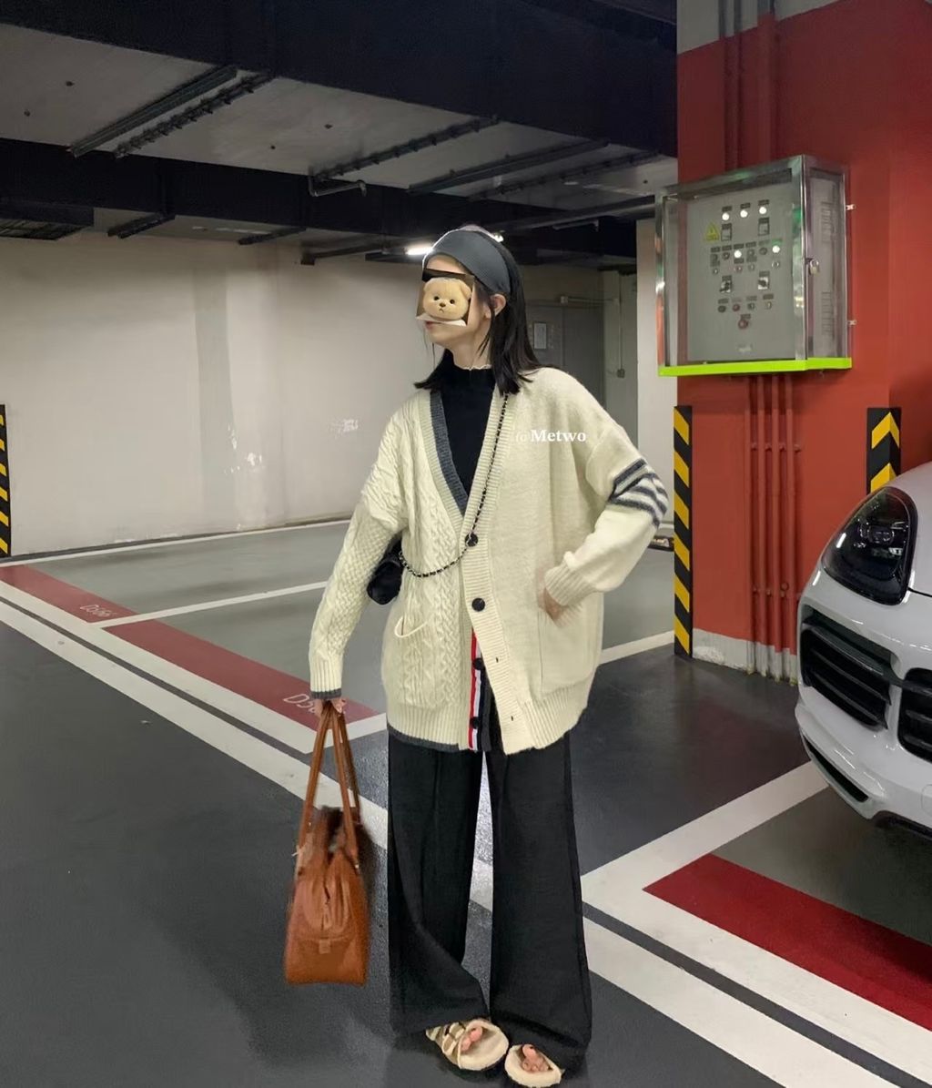 98D46DD4-3C66-41F9-B5AE-2DAAEA5B05CF