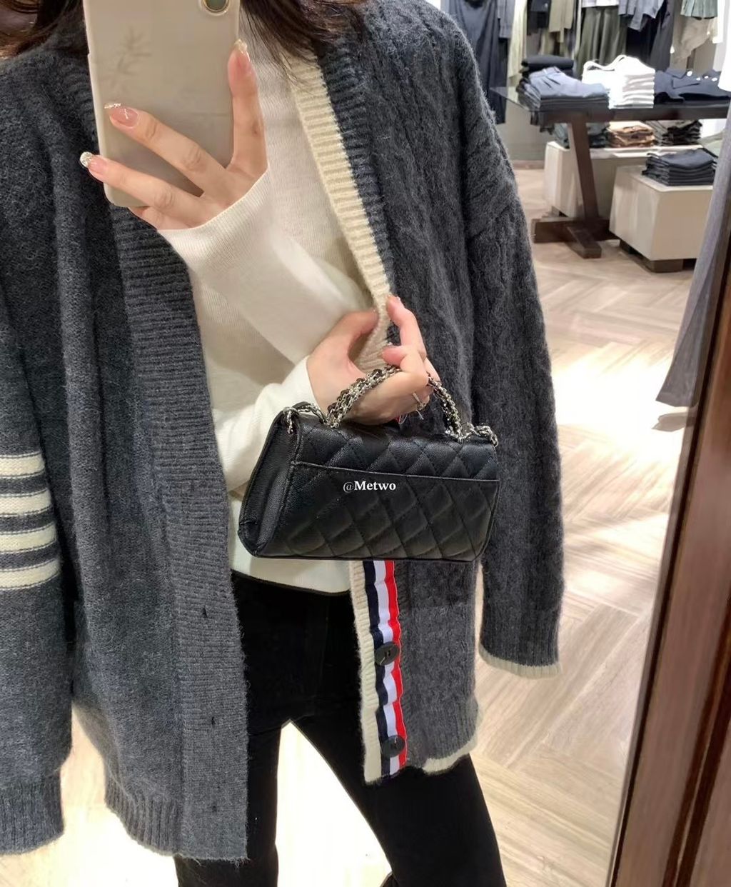 BEAD06F2-2602-4F65-96B0-64A584296DB4