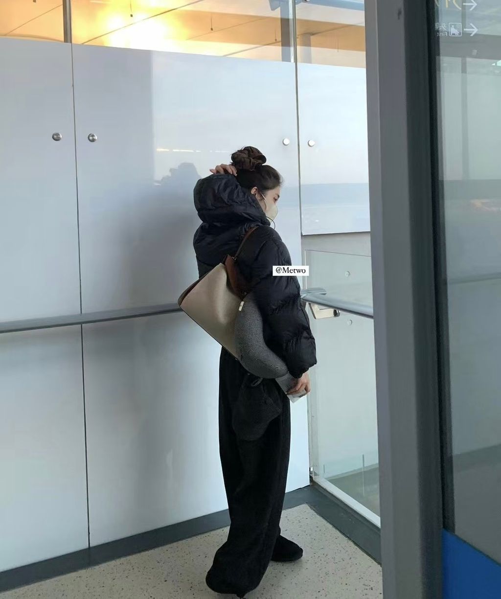 E19511B2-CD55-45EA-92D8-C13B6DCCD341