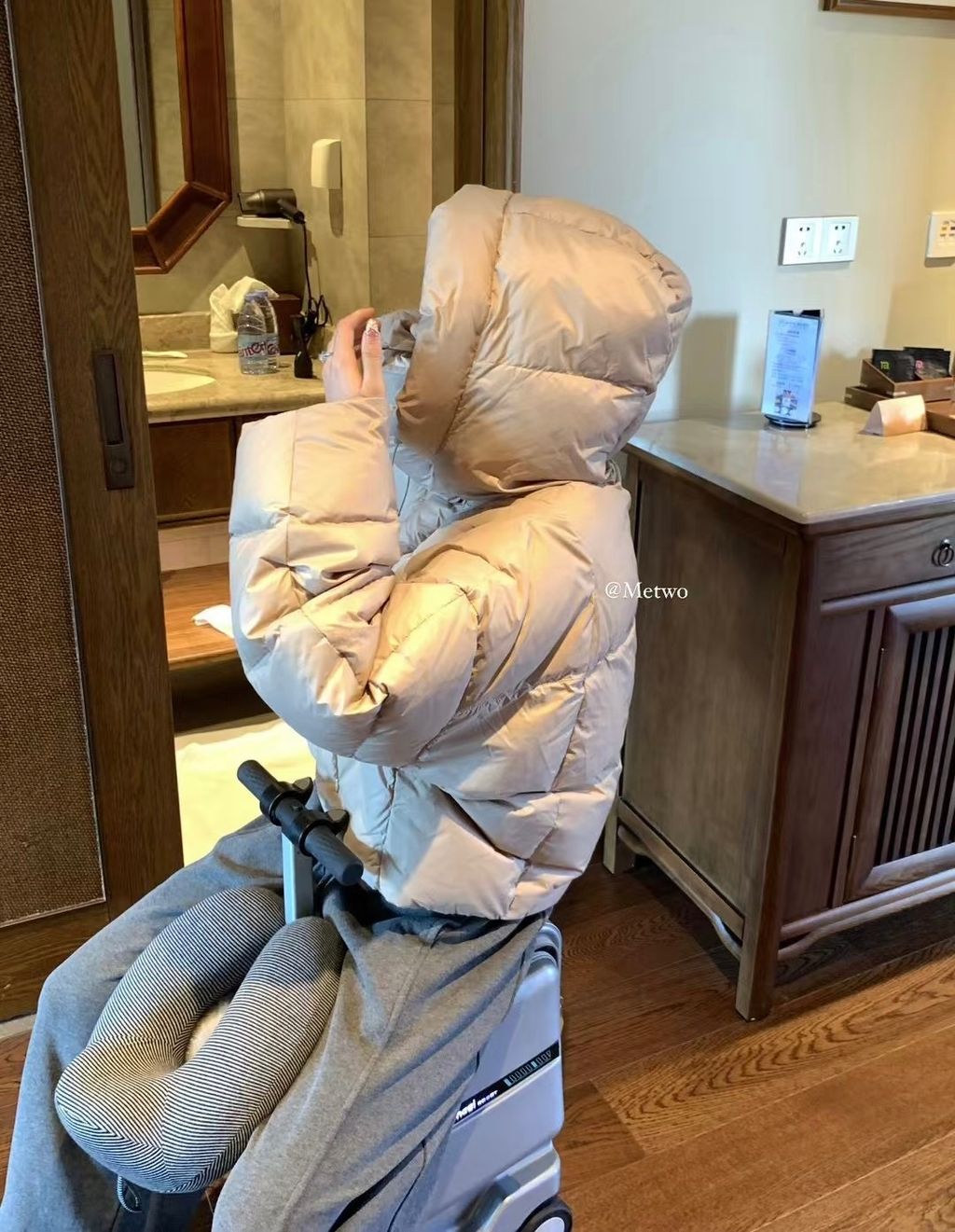 C85834B8-751B-44C4-BEC0-85BAA5416730