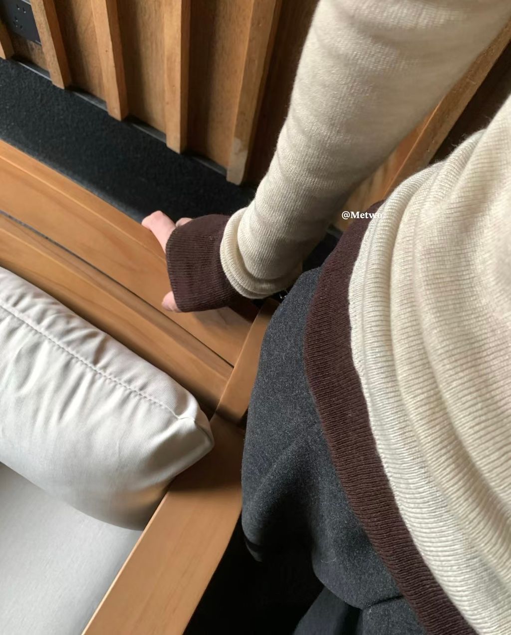 8F127866-CEDA-4929-8AED-396640685E5C