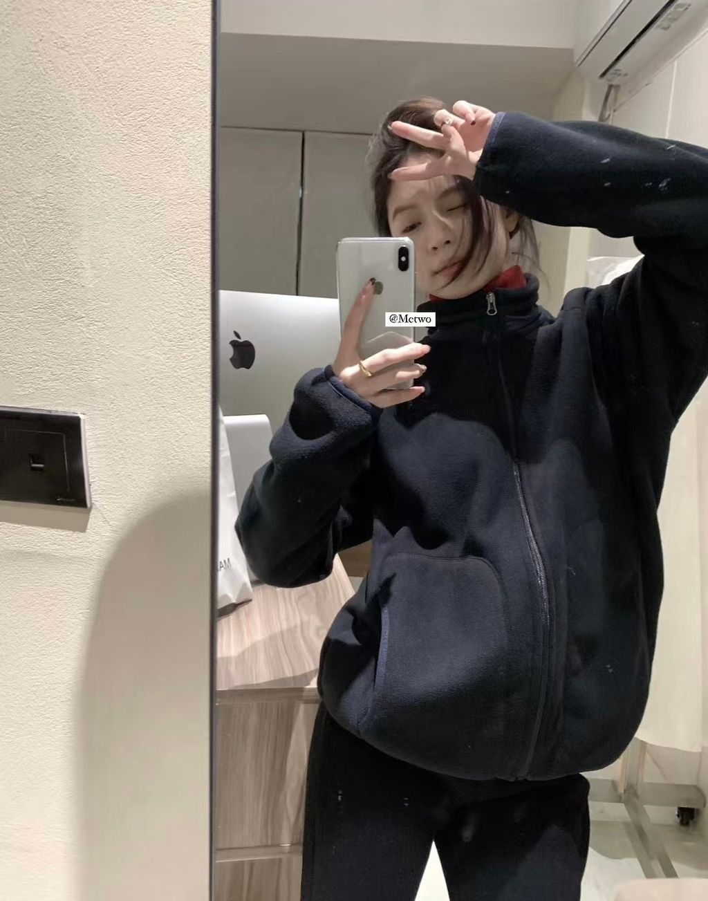 CAEC98E8-06C1-47D3-B06F-8CD70176AFA4