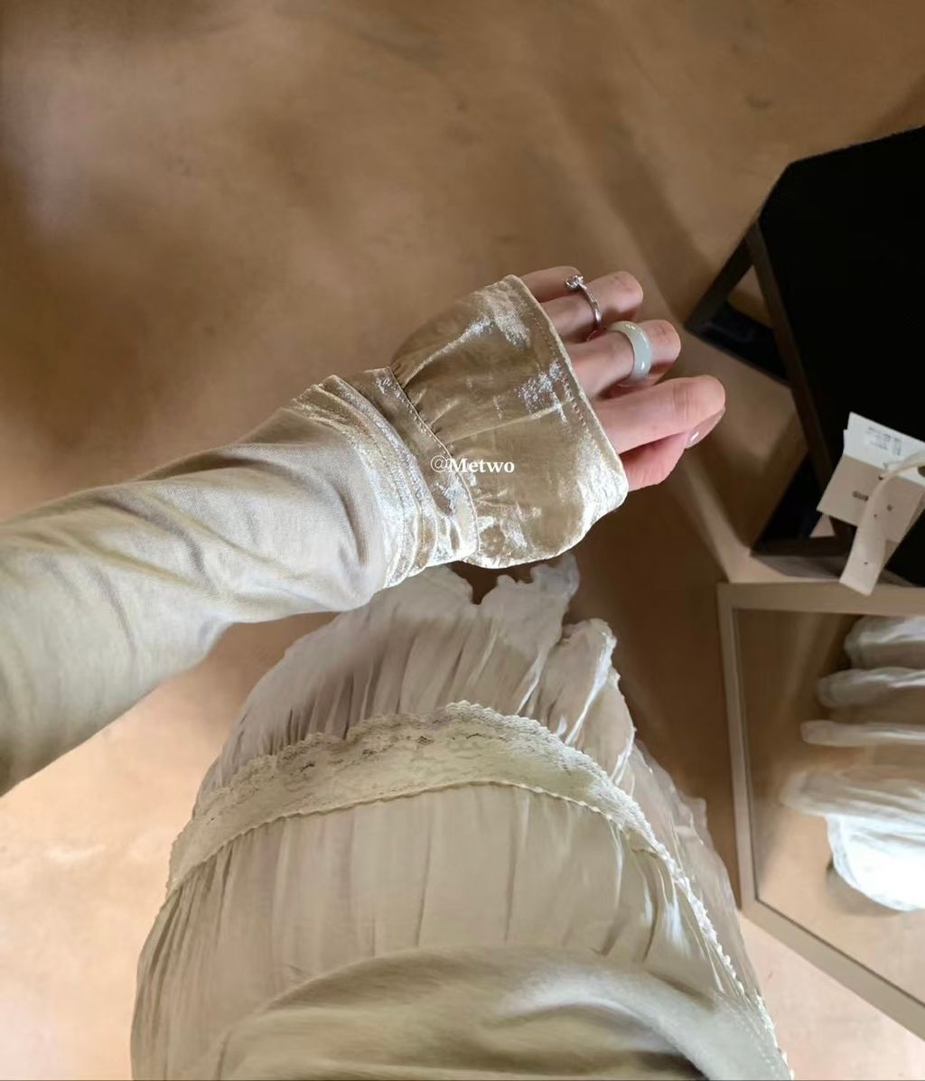 1CEAE831-A5E2-4BB3-B440-8F58557B484C