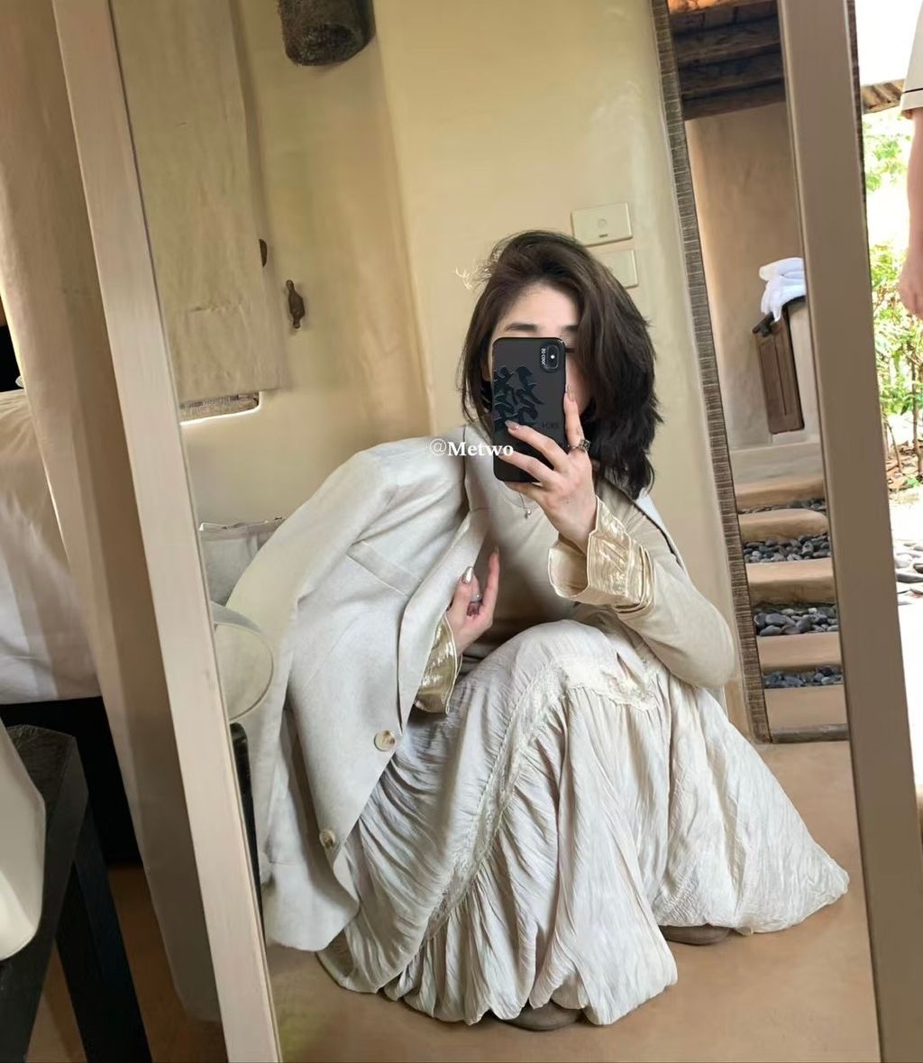 733AF8C8-EEE7-4F5A-98DC-9411943AF83B