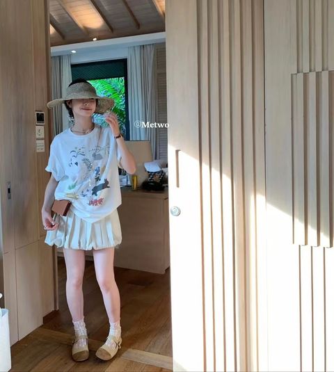 DE55F50B-DB04-4B1A-B2D3-115C8E1536D1