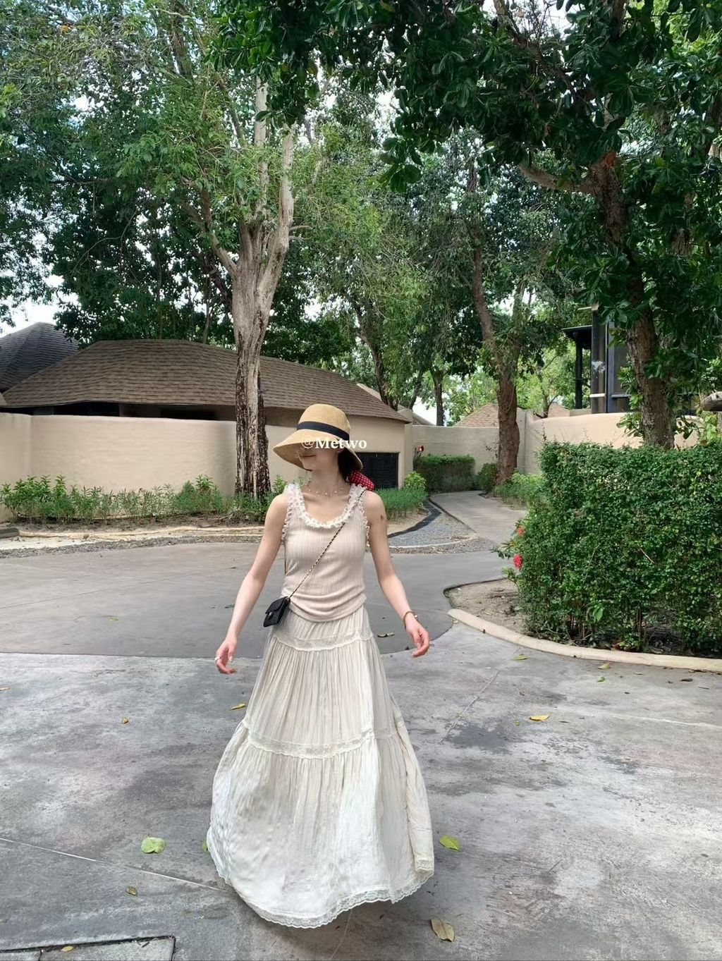 AE4D4ECF-5C74-41E4-ACD5-010F2790617C