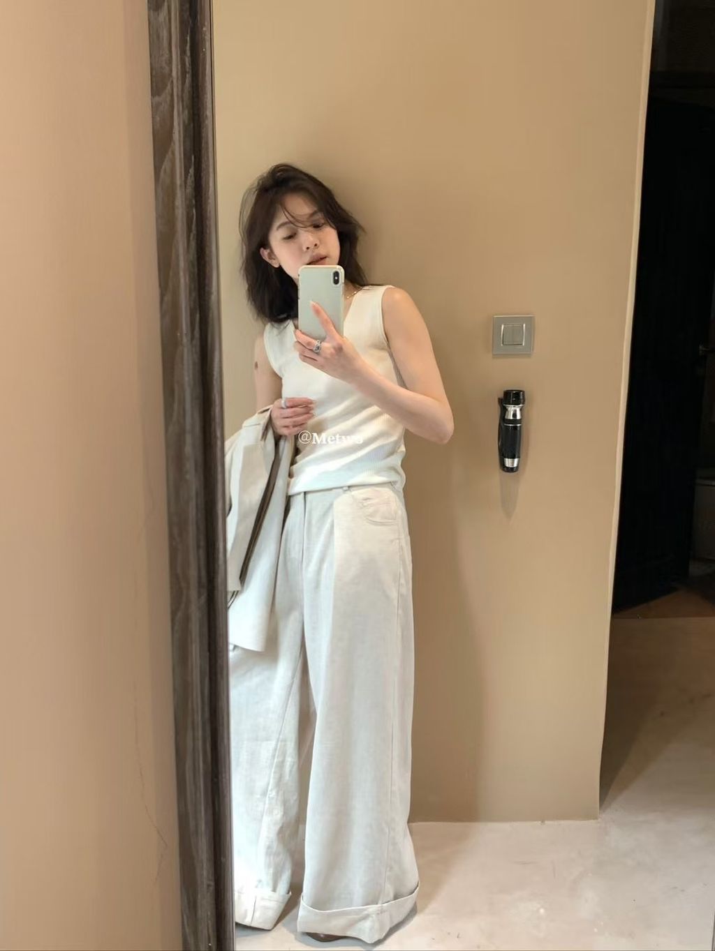 C107FD30-A8ED-4F09-BA2E-833D5C64318D