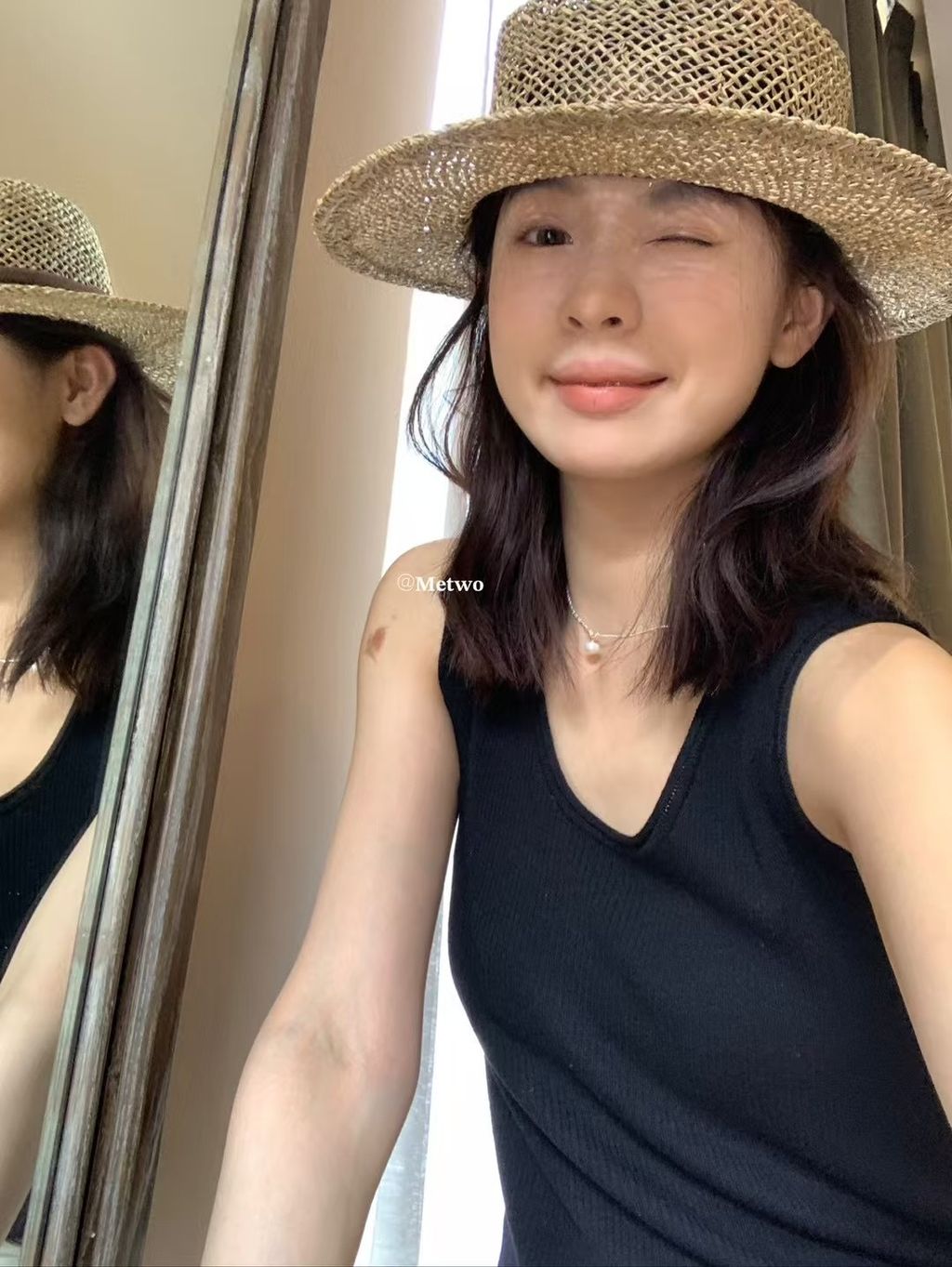 CEF3BC22-673D-4072-AA47-8903857CDDAA