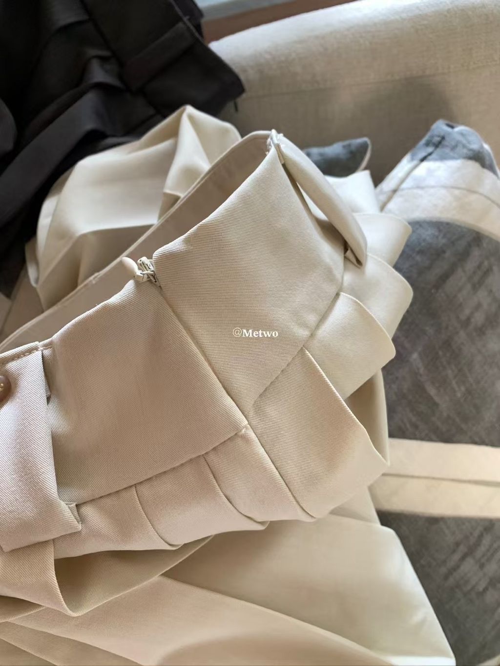 4211BC5A-4421-40B1-A7CB-73BCB861E9D5