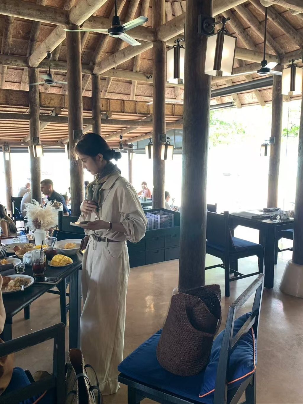 23644F4D-60F4-4FC9-99AD-7A3302D5748A