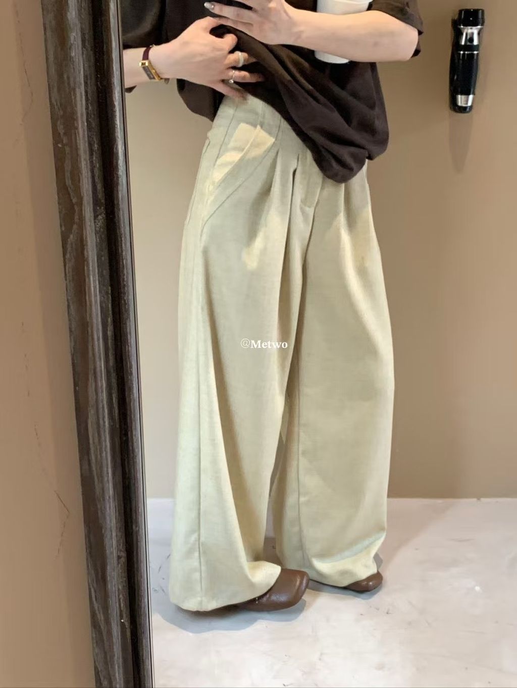 81241045-00F7-4E6F-8682-9E1FC8111746