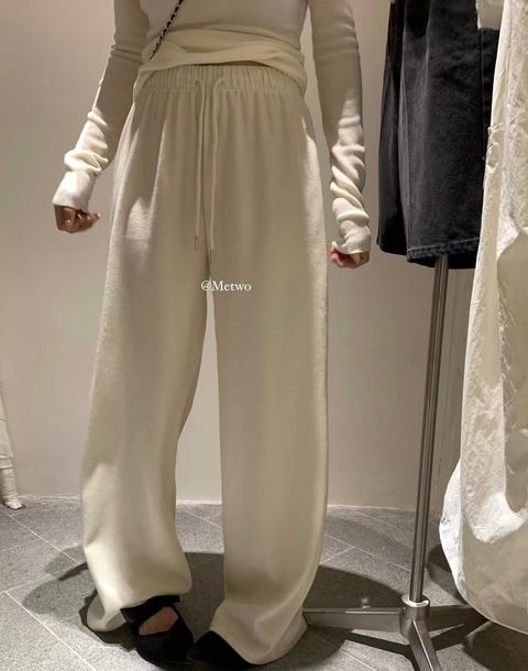 02558C1A-1629-4196-9581-BFF3F32278D7