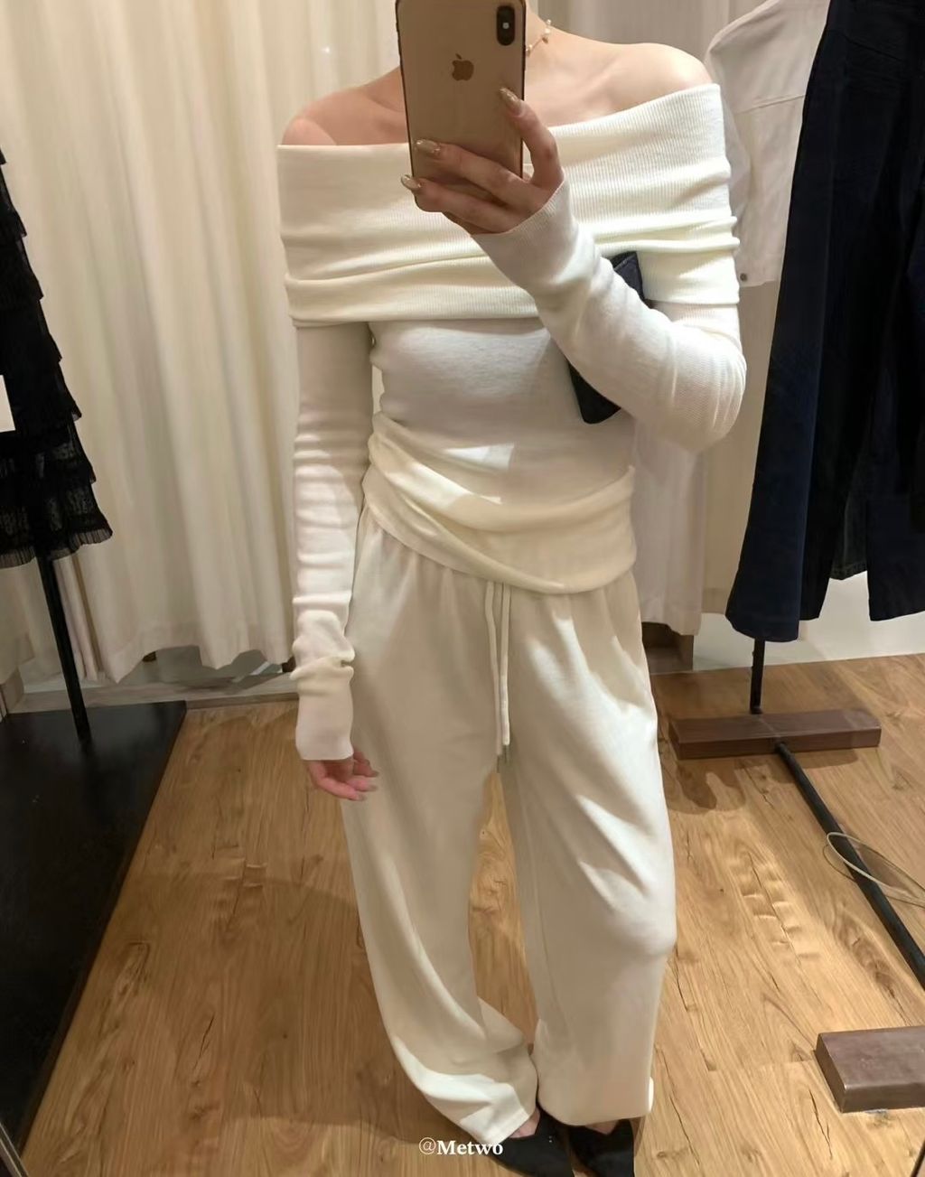 35C3EF52-3B6C-4C4B-91FF-3D8802E568C9