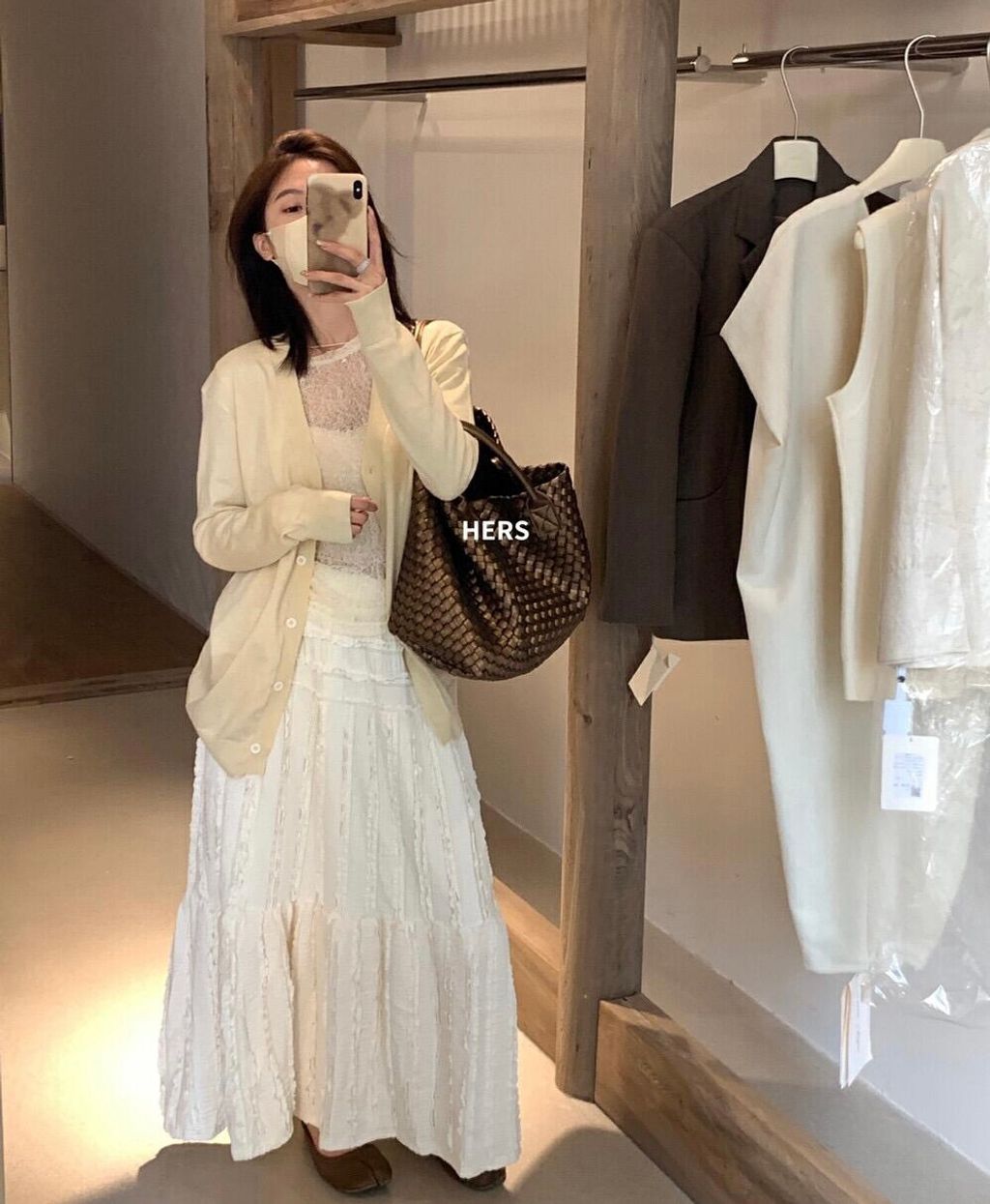 D5CA9BB3-2DCC-440F-9751-7EC7F23BA60C