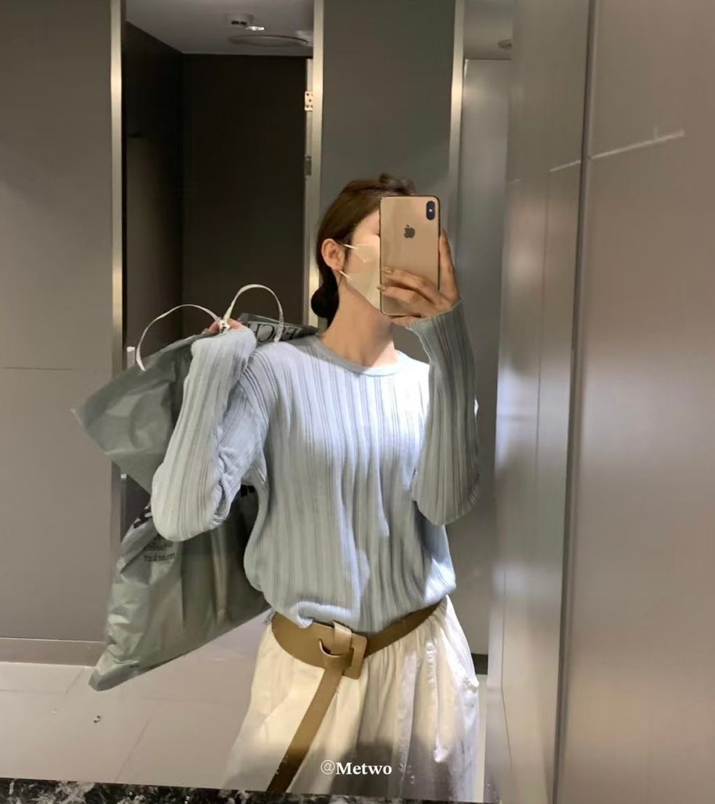 51233832-5F9F-4760-95B7-75E8EF7C5DF6