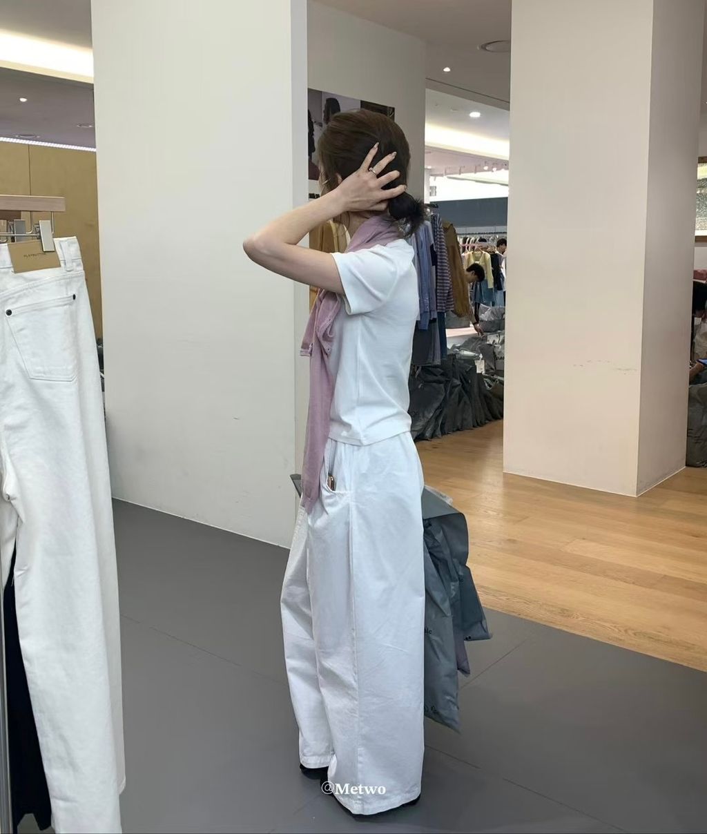 D815BAB2-A530-45DF-95C8-FEEEE2D56E1E