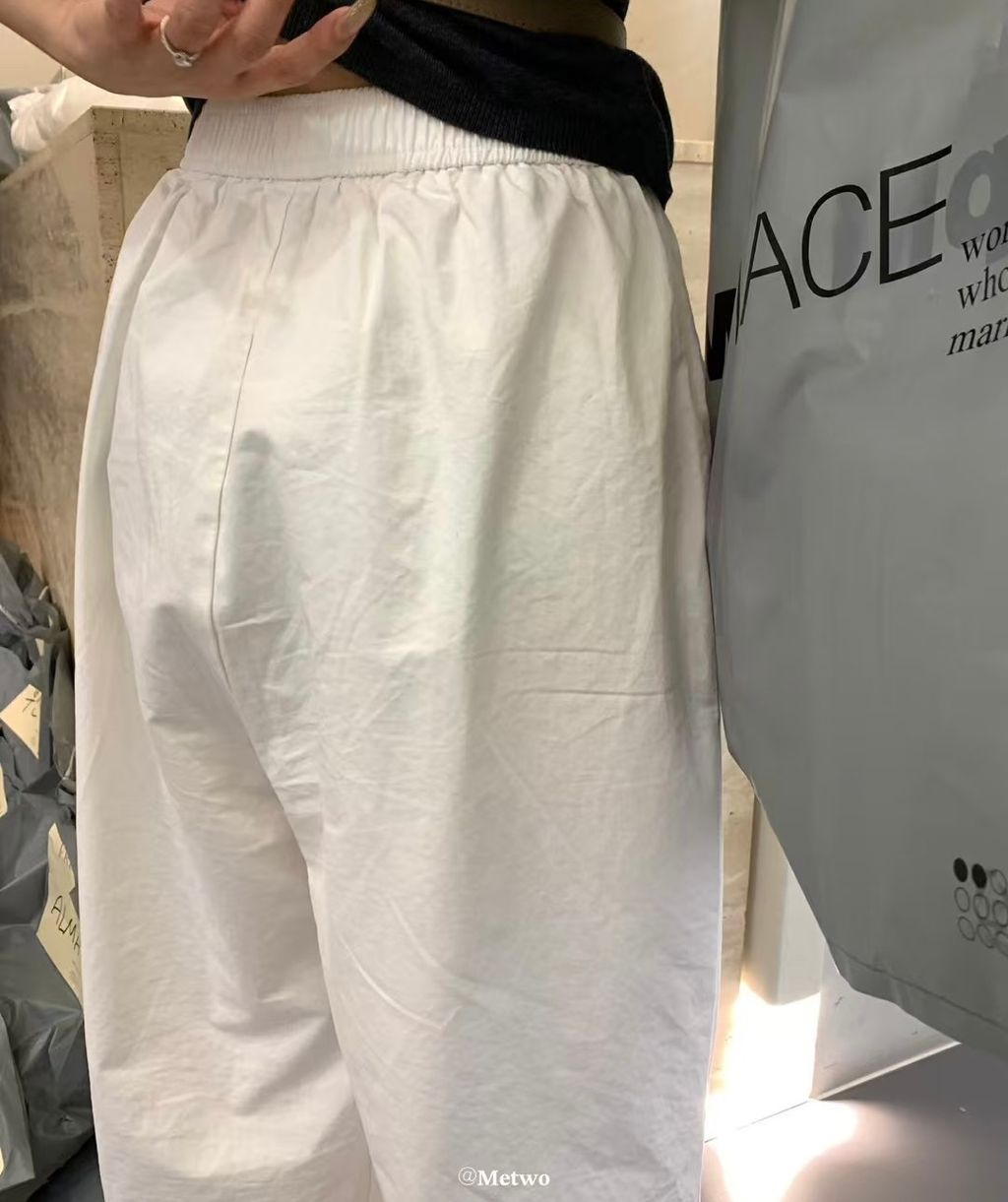 EEF5AF65-DA82-423E-889C-C08C448324FC