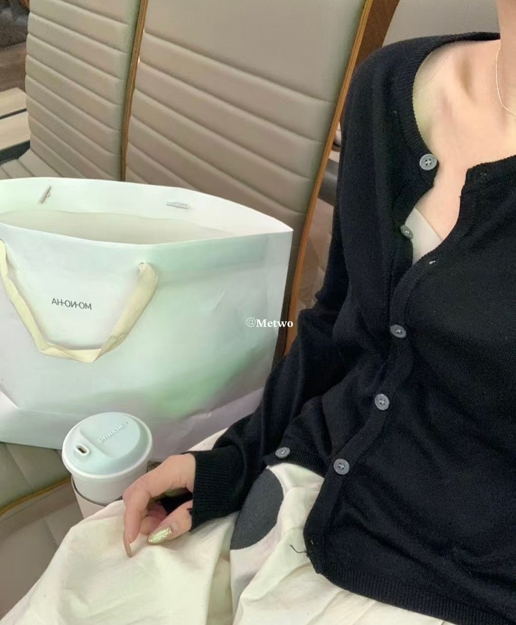 33EEF9B2-5DAC-4918-9D0E-FCACF873E353