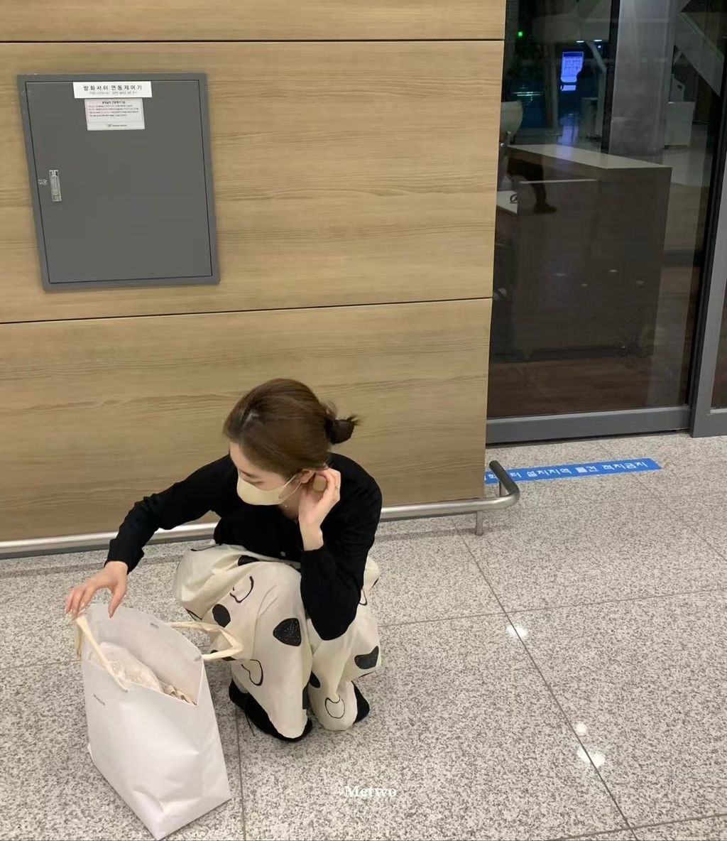 EFDC5980-D4E9-4314-972A-7B944FC54A73