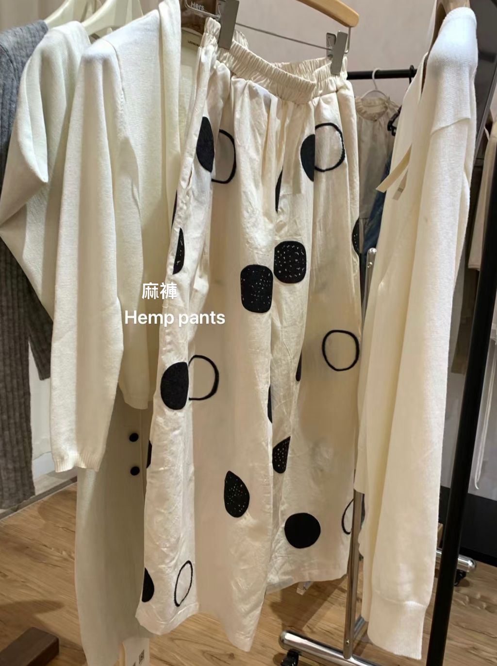 A5A49B54-3262-40D7-BFDE-D0727BFEFD0C