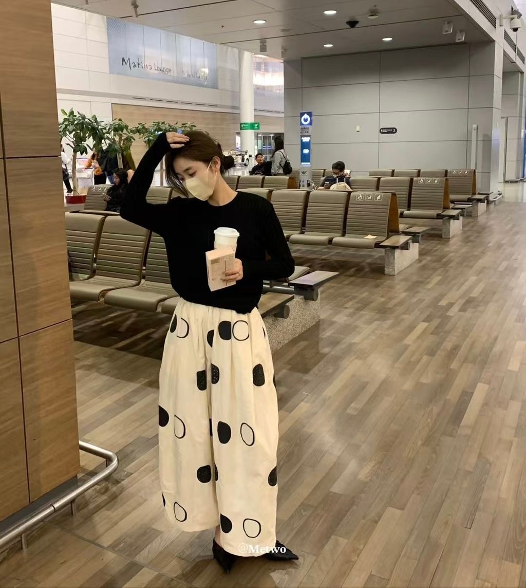 EF1AC3E9-2AD1-4054-81DF-F0F3DD722A16