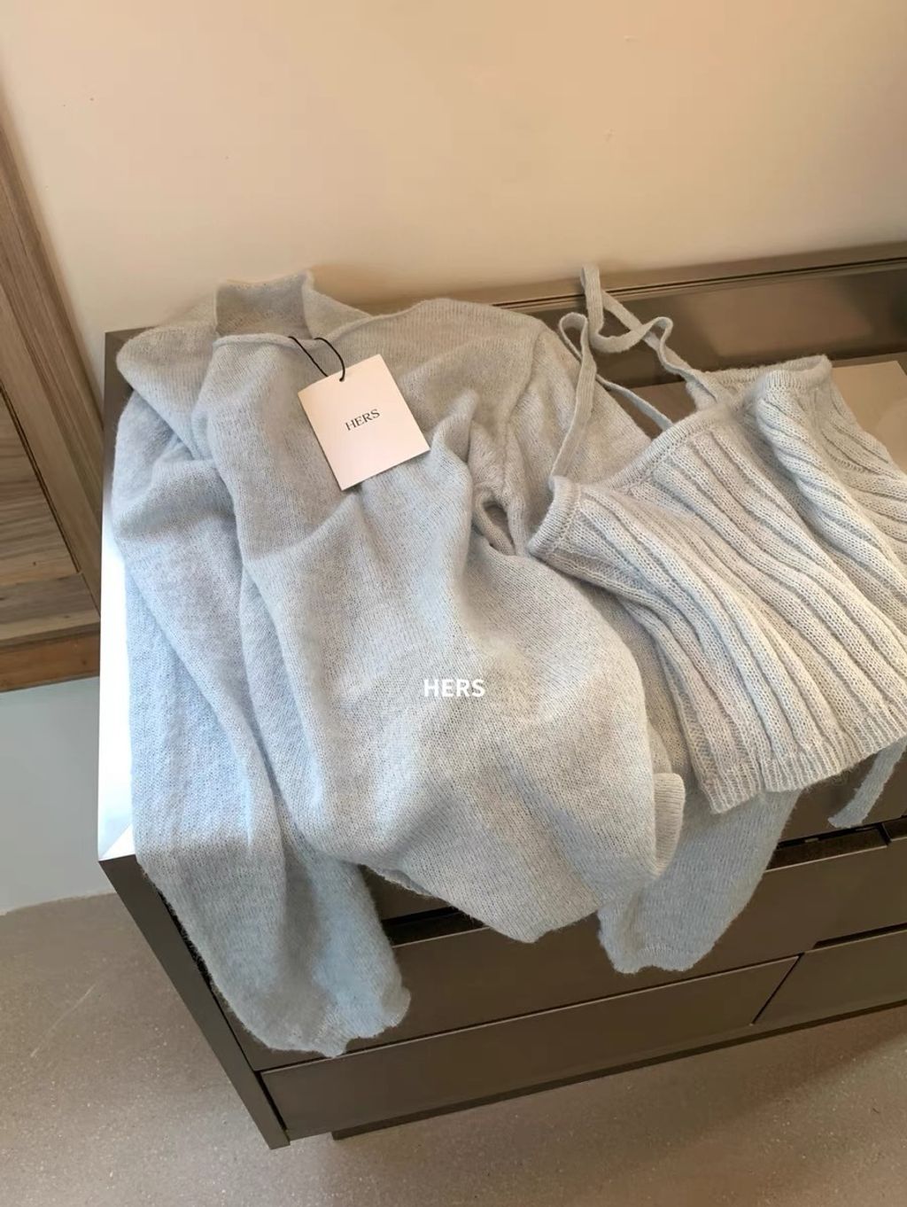 1CF8E884-F6A7-4BA5-BD2C-CF3D6832B4D4