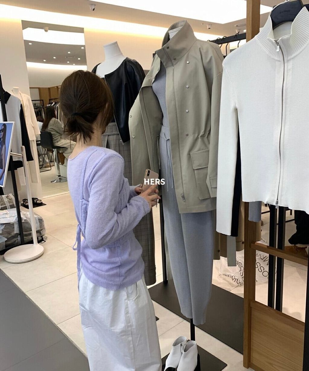 EFF224A8-09A5-48AC-8386-B135EE2FA3A4